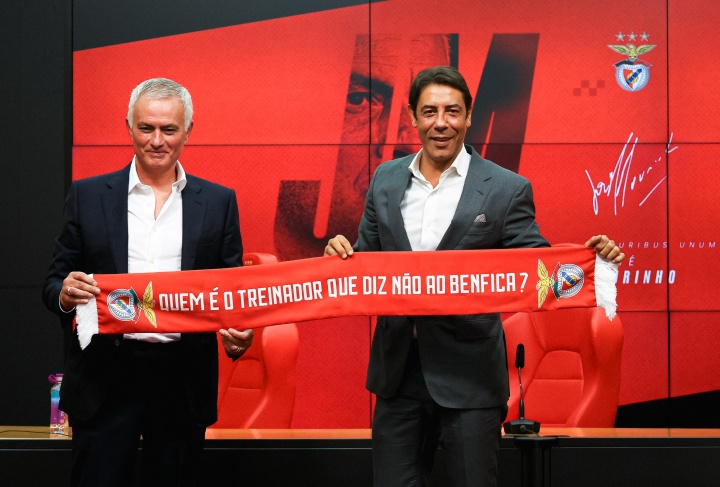 老英超聯(lián)賽球員：穆里尼奧總是這樣做 上任→與媒體+主席競(jìng)選→獲得終止費(fèi)